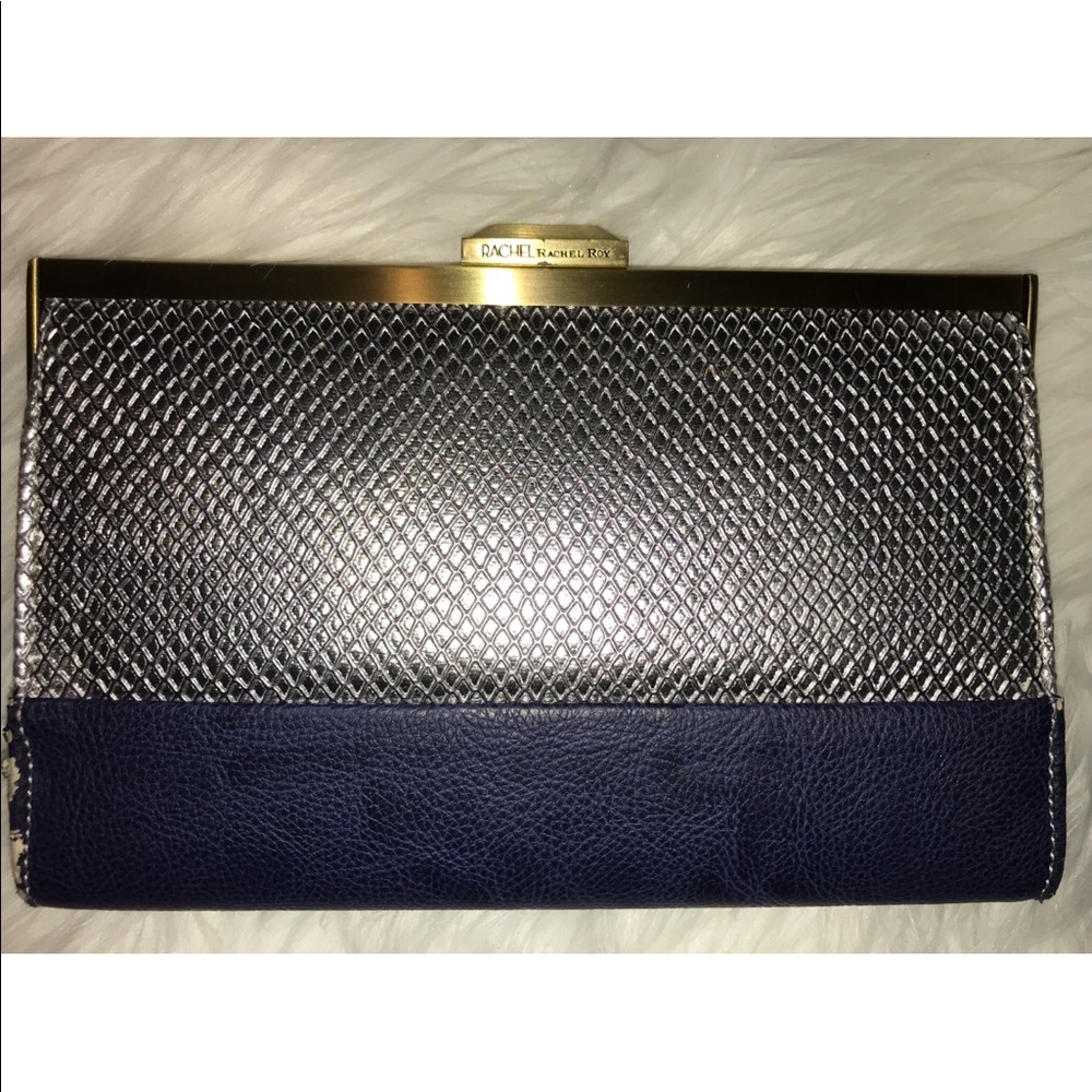 Blue clutch